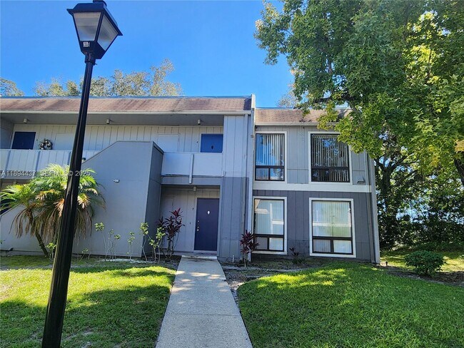 Foto del edificio - 10 Sheoah Blvd