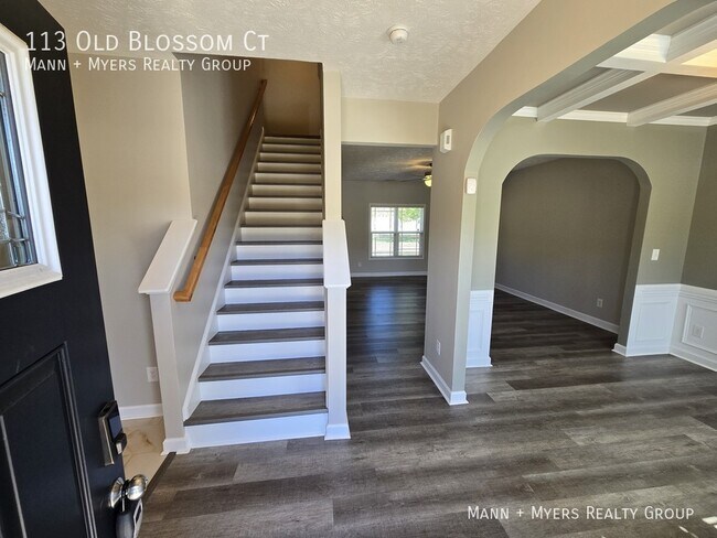 Foto del edificio - 113 Old Blossom Ct