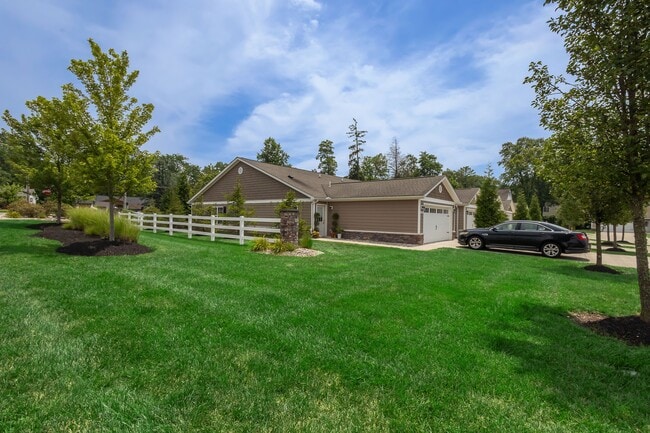 Building Photo - Redwood Reynoldsburg