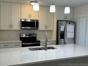Building Photo - 1801 18th Way