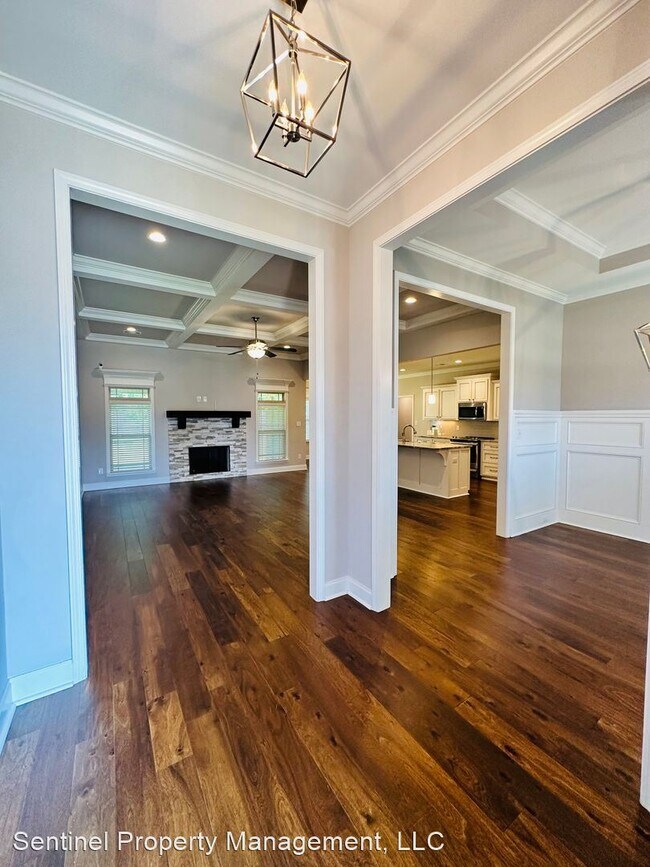 Building Photo - 4 br, 2 bath House - 103 Warhawk Court