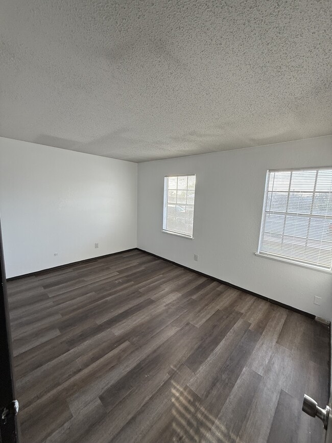 Building Photo - 6455 Belton Rd