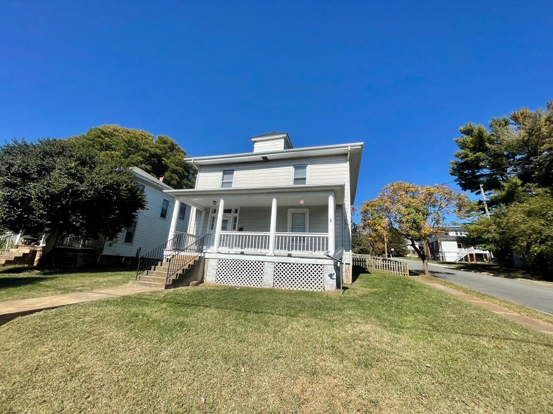 Primary Photo - Large House with Fenced Back Yard