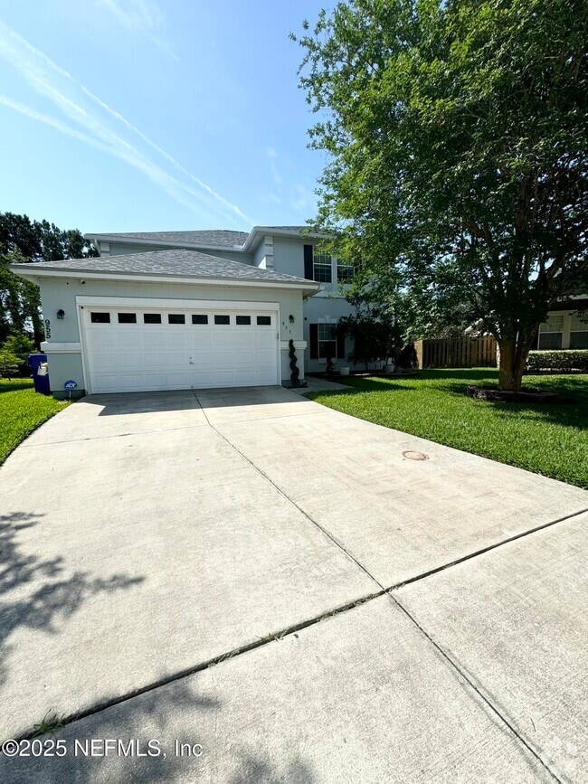 Building Photo - 955 Churchhill Ln