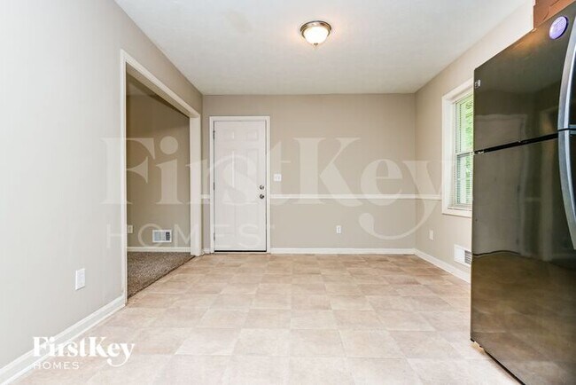 Foto del edificio - 1407 Colony East Circle