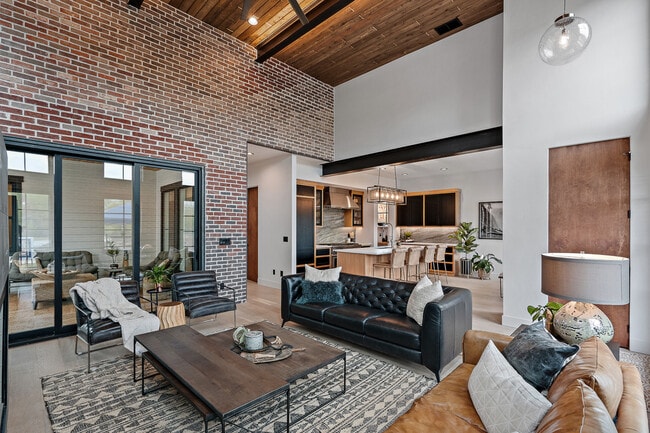 Building Photo - 2526 W Rustic Frg St