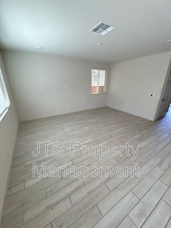 Building Photo - 6033 Woodlands Lp