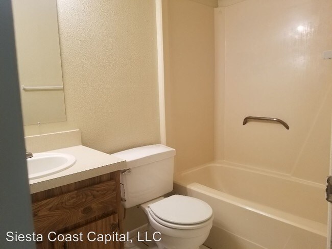 Building Photo - 1 br, 1 bath House - 5839 High St