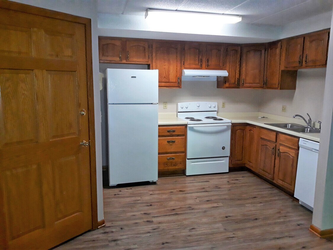 208 Alabama St Unit 8, Saint Croix Falls, WI 54024 Apartments in