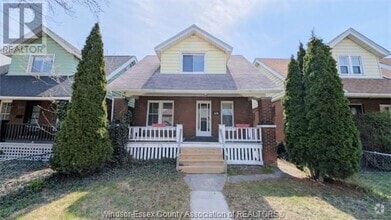 Building Photo - 569 Caroline St