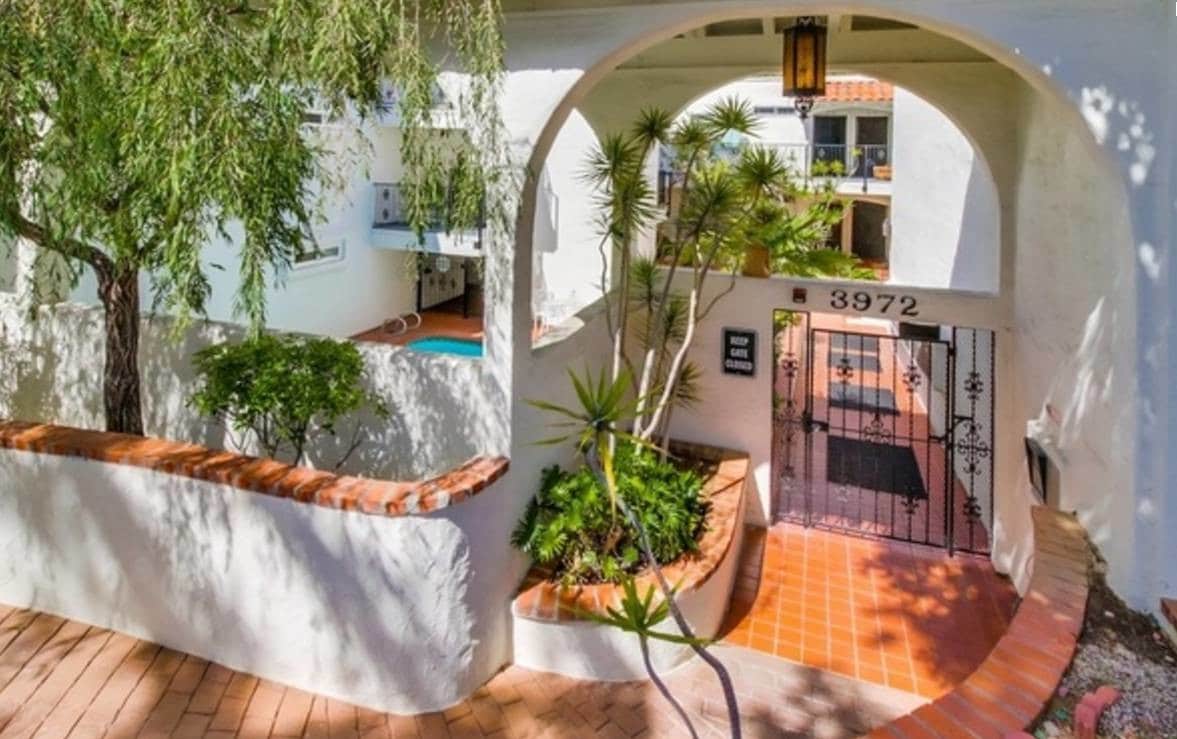Beautiful Mediterranean Condo - 3972 Jackdaw St