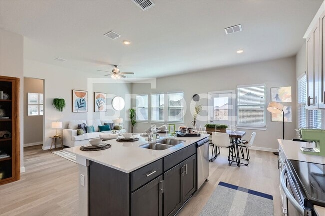 Building Photo - LIVINGSTON PLAN