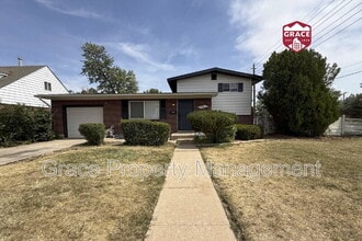 Building Photo - 1300 Quari St