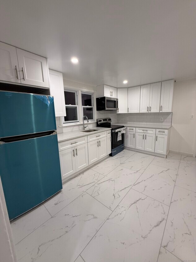 Foto principal - 121 Milford Ave