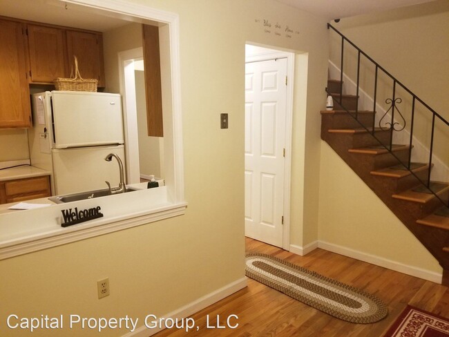 Foto del edificio - 2 br, 1.5 bath House - 33 Russell St #24