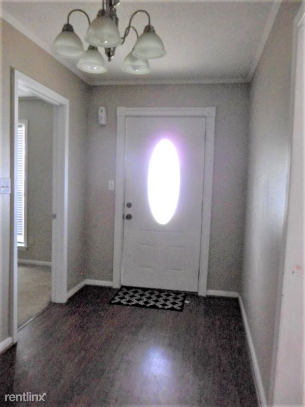 Building Photo - 4 br, 2 bath House - 1612 Chatsworth Dr.