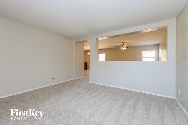 Building Photo - 28183 N Superior Rd