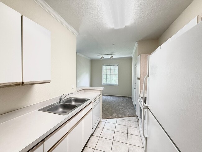 Building Photo - 2600 Robert Trent Jones Dr