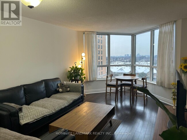 Building Photo - 10 Northtown Way