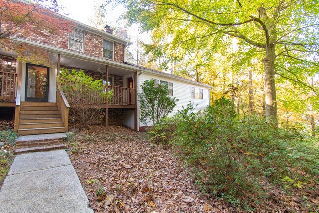 Building Photo - 4747 Knollwood Dr NW