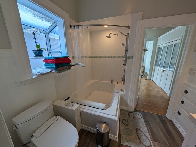 Building Photo - 3049 Wheeler St