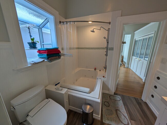 Foto del edificio - 3049 Wheeler St