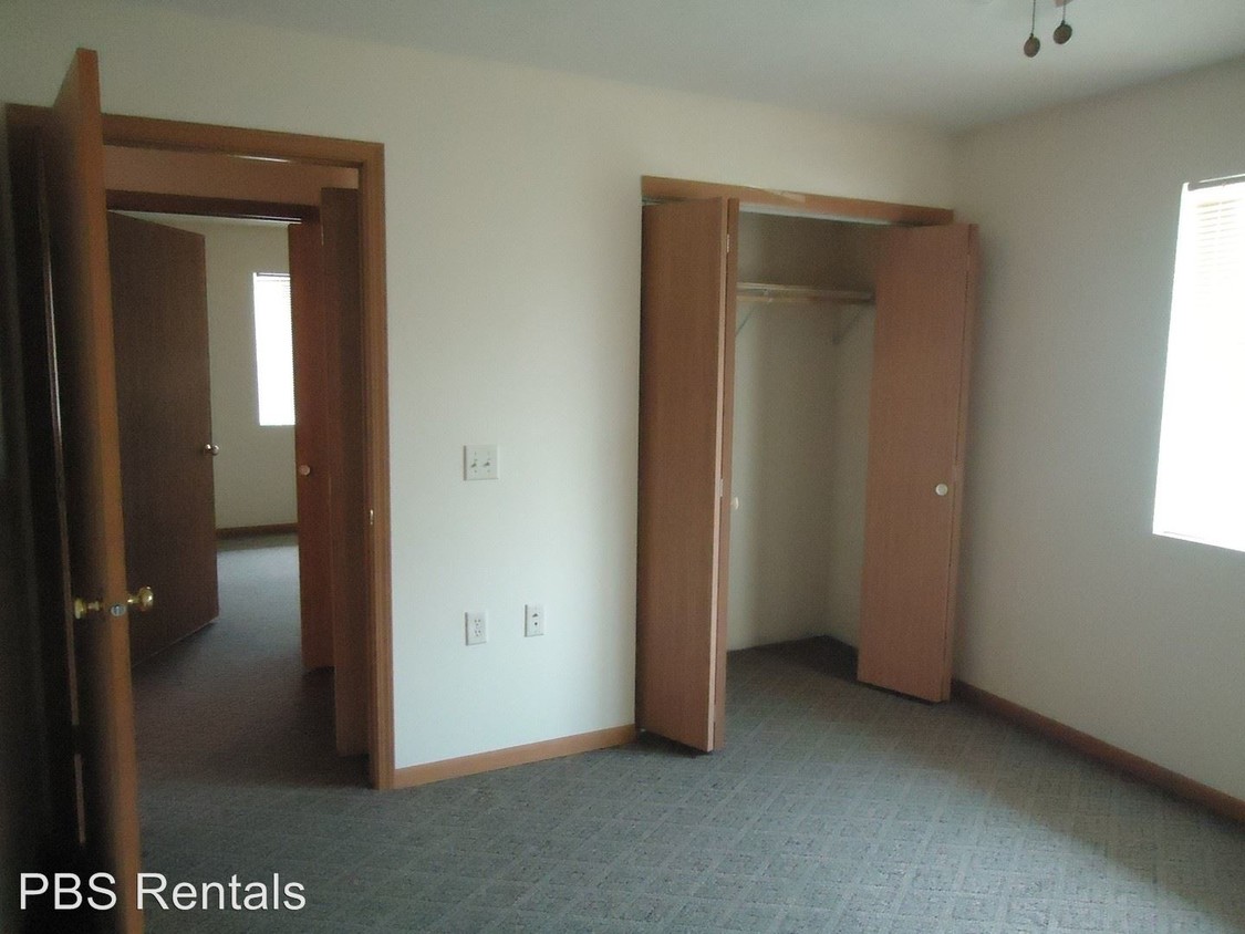 Foto del edificio - 1066 E 20th St