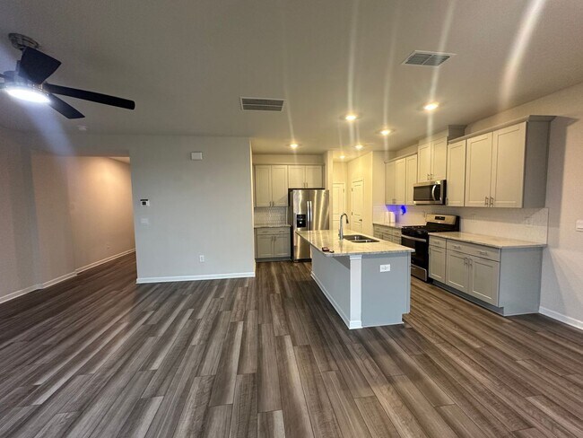 Foto del edificio - 4637 Electric Ave SW
