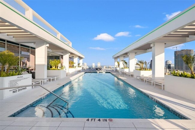 Foto del edificio - 777 3rd Ave N