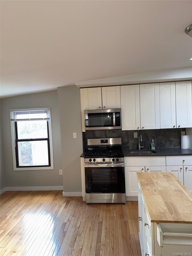 Building Photo - 2414 Snyder Ave