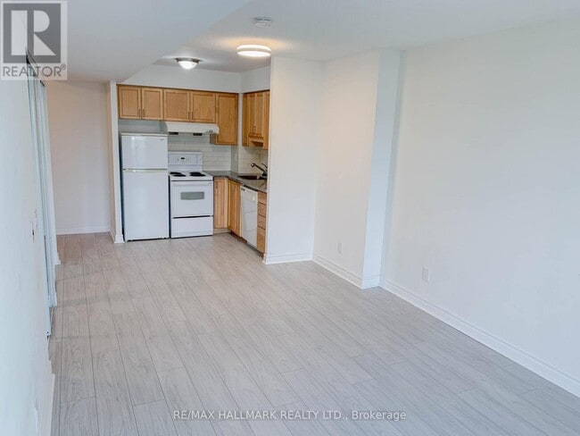 Building Photo - 70 Town Centre Court