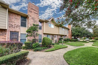 Building Photo - 2513 Bering Dr
