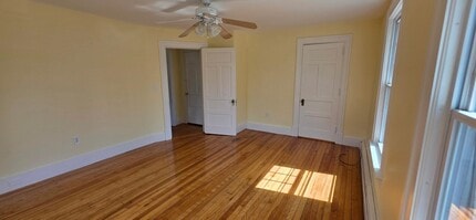 Building Photo - 33 S Main St