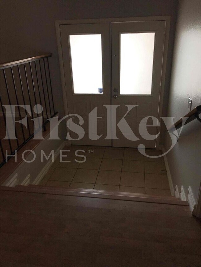 Foto del edificio - 5262 Holbrook Dr