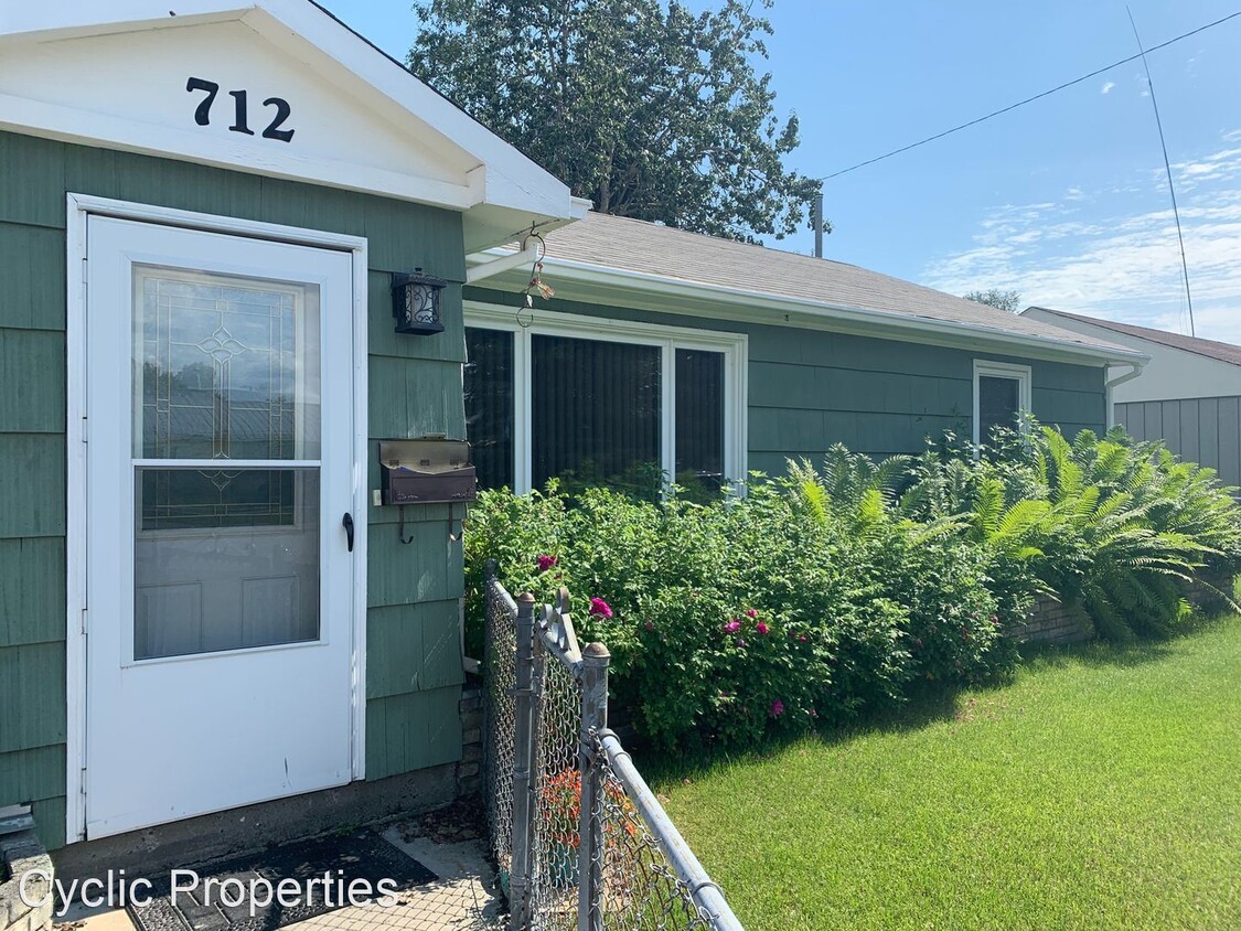 Primary Photo - 3 br, 2 bath House - 712 Bentley
