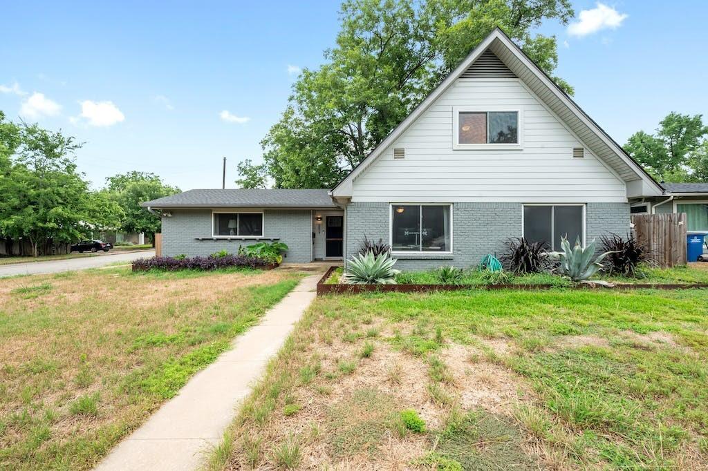 Foto principal - 2609 Friar Tuck Ln