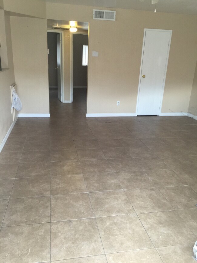 Foto del edificio - 4922 Sammymel Dr