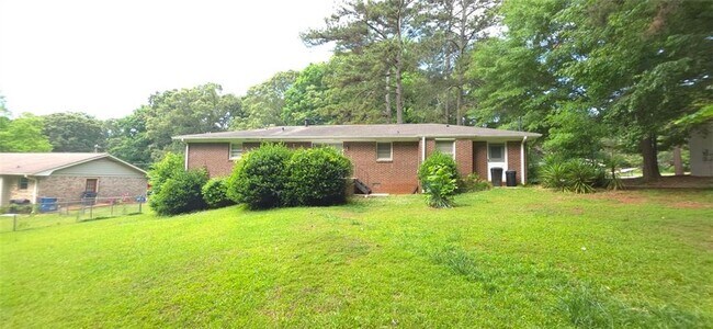 Foto del edificio - 1382 Mary Dale Dr SW