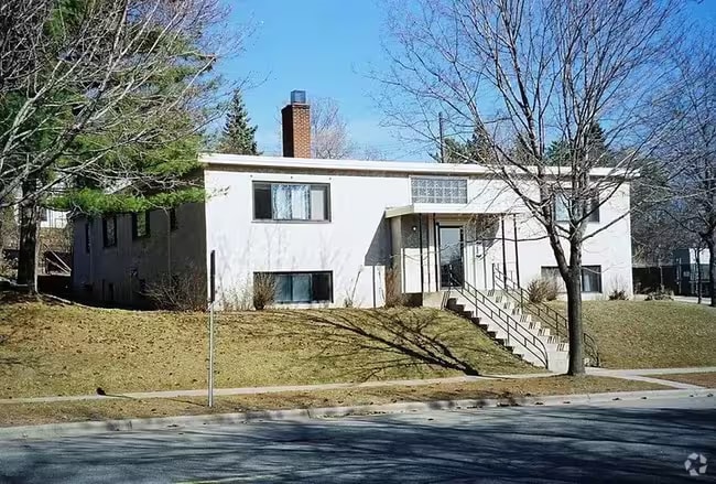 Building Photo - 1225 St Clair Ave
