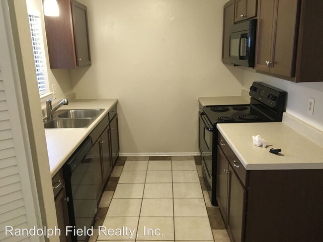 Building Photo - 4 br, 2 bath House - 104 MEADOW HILL