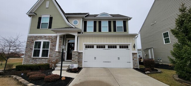 Building Photo - 6400 Brandon Dr