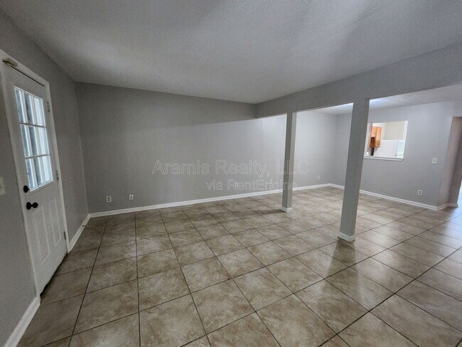 Foto del edificio - 3752 Waldrop Ln