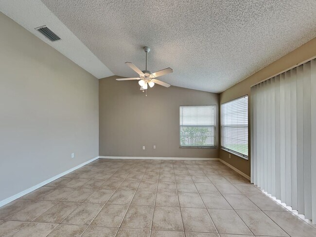 Foto del edificio - 4226 Waltham Ln