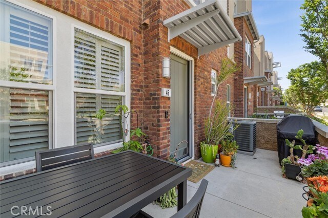 Foto del edificio - 45 Brownstone Way