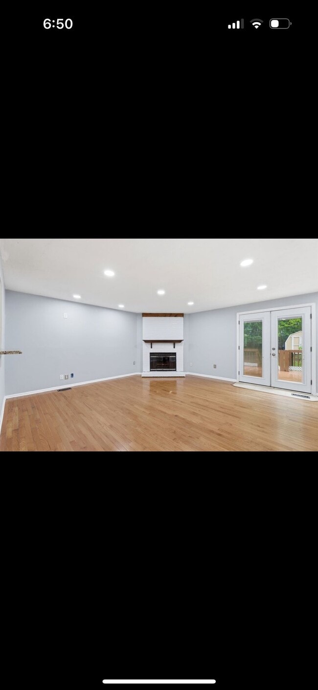 Building Photo - 57 Shrewsbury Ct