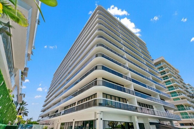 Building Photo - 9455 Collins Ave