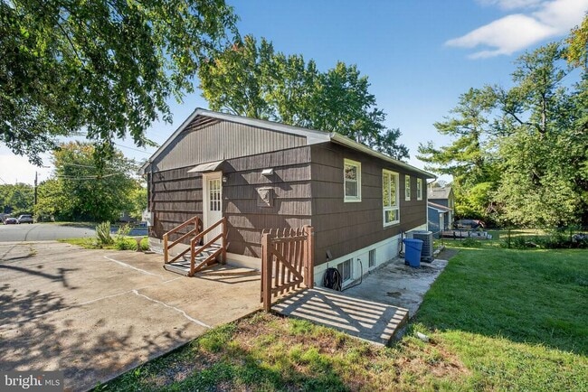 Building Photo - 6000 Craft Rd