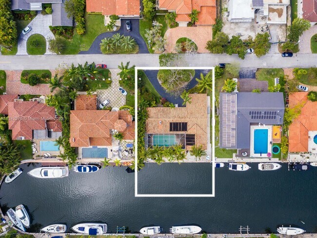 Building Photo - 13001 Deva St