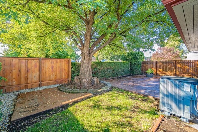 Foto del edificio - 2502 Fairmount Ave