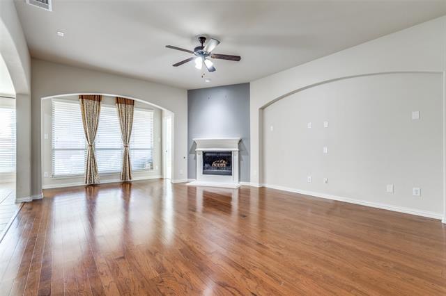 Foto del edificio - 5613 Grove Cove Dr